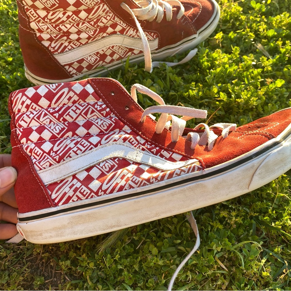 Men’s high top vans red size 9.5